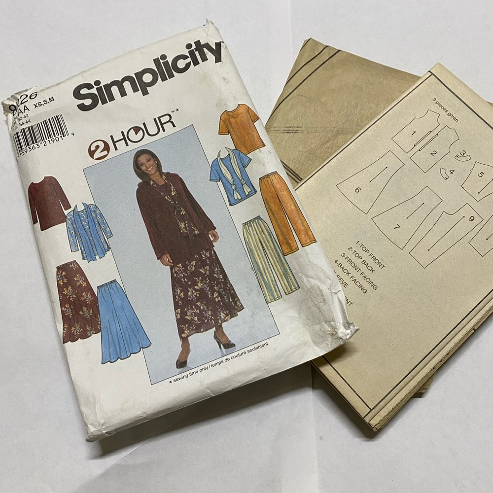* Simplicity sewing Pattern XS-XL top skirt pants scarf uncut - Picture 2 of 4